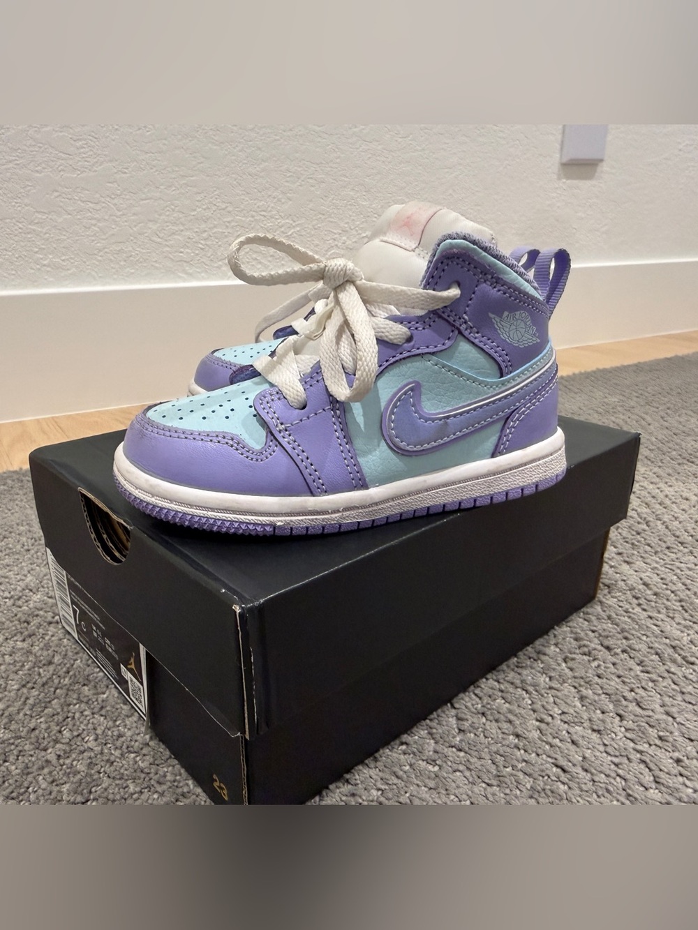 Nike Jordan 1 Mid - little girls